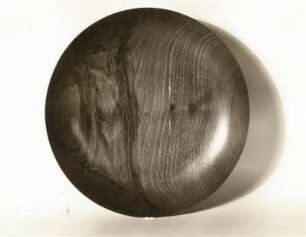 Schale aus Nußbaum (Juglans regia L.)