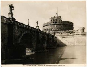 Engelsburg (Castel Sant’Angelo) und Engelsbrücke, Rom: Ansicht