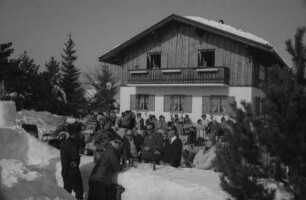 Mittenwald: Korbinianhütte mit Sonnenden