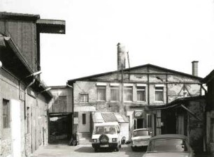 Meißen-Vorbrücke, Zscheilaer Straße 18. Hakenhof (bezeichnet 1833). Hofgebäude