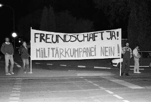 Freiburg im Breisgau: Protestaktion gegen Militärübungen