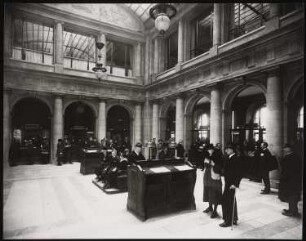 Berliner Handelsgesellschaft, Berlin: Kassenraum (mit einfacherer Ausstattung als Inv.Nr. 42763)