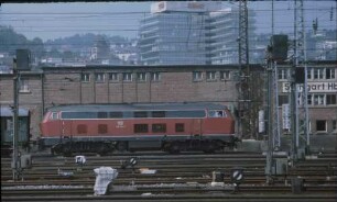 Stuttgart Hbf. Gleis 2 Lok 218 198 Fernheizwerk