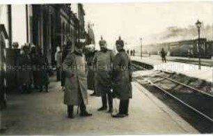Hindenburg, Ludendorff und Eichhorn erwarten Prinz Heinrich in Kowno(?)