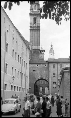 Salzburg: Gasse zum Dom