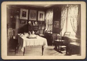 Wohnraum von Prof. E. A. Donadini, Dresden : Ansicht des Speisezimmers in der Dresdner Wohnung des Malers E. A. Donadini