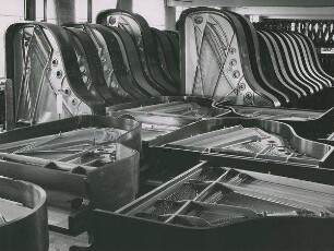 "Steinway" (aus der Serie "Hamburg als Industrieplatz")