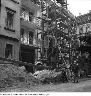 Wiederaufbaugebiete (Gespräche, Lückenschließung durch Neubau, Altbausanierung)