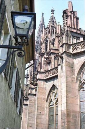 Freiburg: Laterne mit Chorbau