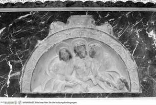 Bestandteile eines Sakramentstabernakels, Lünette mit Pietà