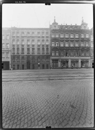 Görlitz-Altstadt, Landeskronstraße. Wohnhäuser mit Laden. Straßenfront