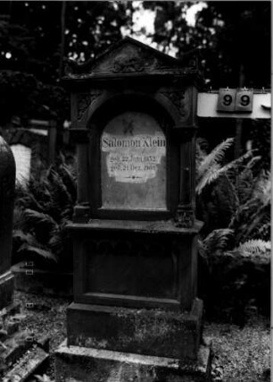 Grabstein 99