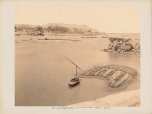 Insel Elephantine und die römischen Bäder, Assuan: Blick über den Nil