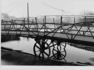 Steg zur ehemaligen Fähre am Pieschener Hafen