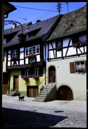Burkheim: Hauptstraße mit Fachwerkhäusern