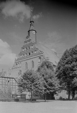 Bad Wilsnack. Wunderblutkirche St. Nikolai, Westfassade