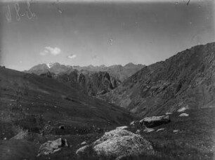 Gebirgslandschaft : Eine Gebirgslandschaft im Tian Shan Hochgebirge