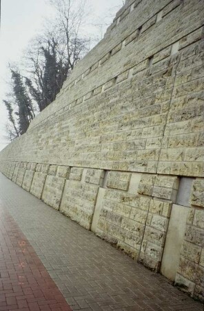 Stützwand am Fort Louise, Hameln