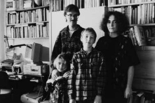 Familie S. in ihrer Wohnung