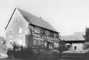 Wohnhaus, Fachwerk; Hasselroth, Rathausstraße 44
