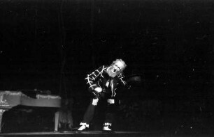 Berlin: Kabarett der Komiker; Erwin Hoffmann tanzt Bettler