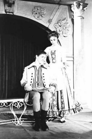 Freiburg: Rathaushof; Pierre Carlet de Marivaux: Das Spiel von Liebe und Zufall