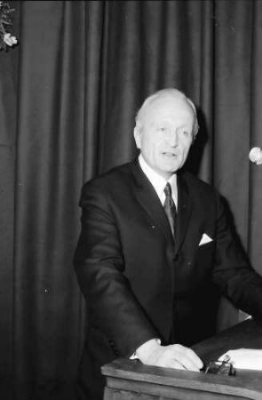 Freiburg: Weinbauinstitut; Ansprache: Präsident des Deutschen Weinbauverbandes