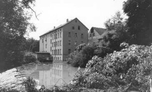 Weißenberg. Obermühle, Ansicht über das Wehr