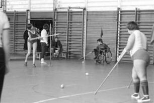 Pädagogische Hochschule Karlsruhe. Modellversuch zum Schulsport für körperbehinderte Kinder und Jugendliche