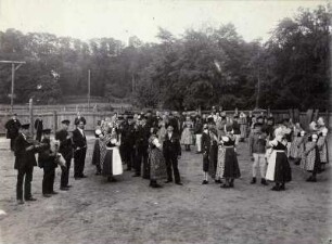 Sorbischer Volkstanz in Schleife : Volksmusik - Tanz. Ort: Slepo / Schleife. Sorbischer Tanz