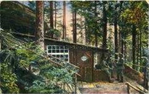 Unterstand im Wald in den Vogesen