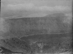 Karstsattel : Blick über die Berge in der Bucht von Kotor