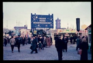 Weihnachtsmarkt Lustgarten 8.12.56.