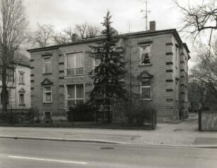 Dresden-Strehlen, Karcherallee 39. Wohnhaus (um 1895, 20. Jh.). Straßenansicht