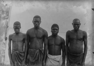 Männer der Yao (Deutsch-Ostafrikaexpedition 1906-1907)