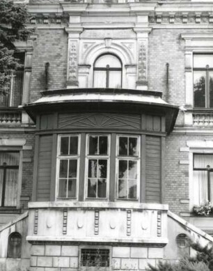 Markneukirchen, Schützenstraße 29. Wohnhaus (1885/1886). Vorbau