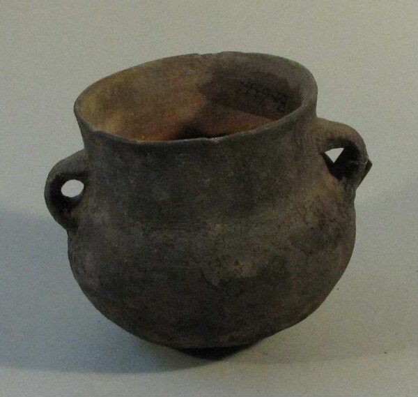 Clay vessel