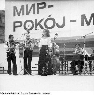 Fotoausstellung, Eröffnung Genosse Hager