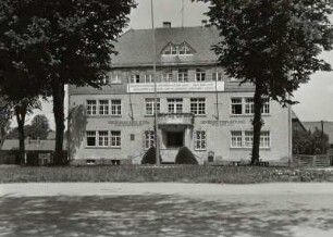 Verwaltungsgebäude (Kreissparkasse Zittau und Gemeindeverwaltung)