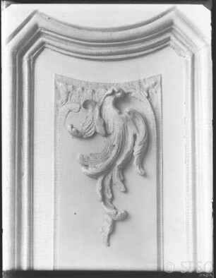 Potsdam, Neues Palais, Wohnung Friedrich II., Konzertzimmer, R.: 211, Detail am rechten Fenster der Ostwand.