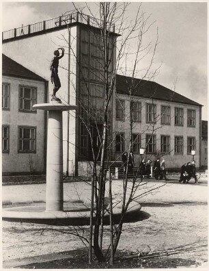 Technische Hochschule Dresden Schwachstrominstitut: Brunnen