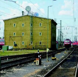 Hochbunker; Frankfurt, Hermann-Eggert-Straße 3, Eisenbahn , Hermann-Eggert-Straße 5