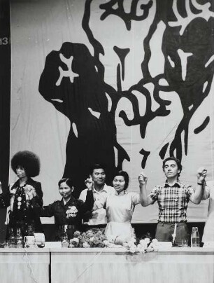 Angela Davis : Angela Davis auf der Bühne im Friedrichstadtpalast anlässlich der X. Weltfestspiele Berlin 1973