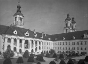 Stift Sankt Florian — Großer Klosterhof