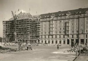 Dresden-Altstadt. Altmarkt. Ansicht der Ostseite. Bauzustand Oktober 1955