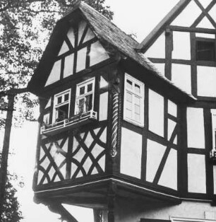 Fachwerkwohnhaus; Echzell, Georgenstraße 24, Georgenstraße 26