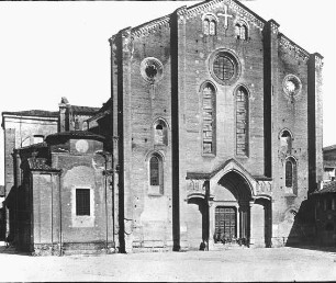 Bologna, S. Francesco, Fassade