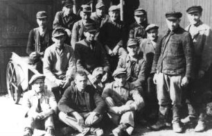 Wilsdruff-Blankenstein. Ober- oder Krillemühle, Arbeiter, beschäftigt beim Graben eines neuen Flußbettes für die Triebisch? Repro