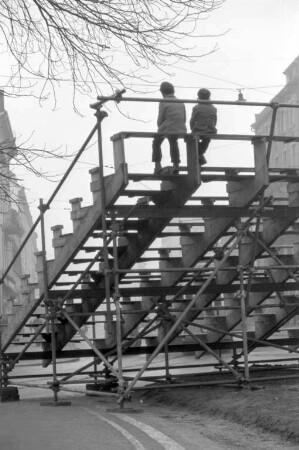 Aufbau der Zuschauertribünen für den Fastnachtsumzug 1953