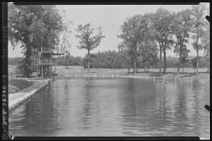 Glaubitz. Schwimmbad